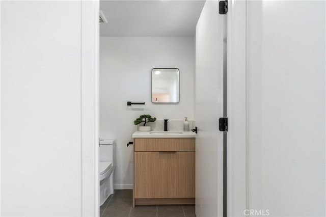 2515 Alsace Avenue, Los Angeles, CA 90016