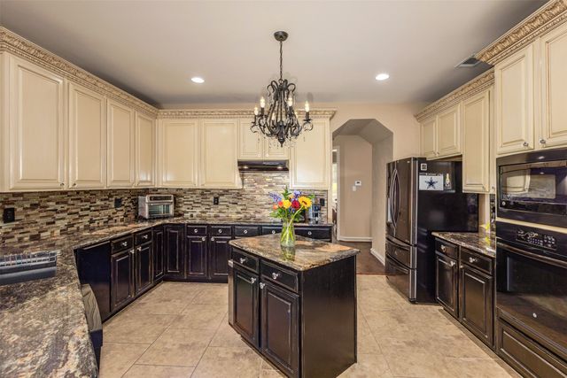 3807 Keystone Court, Carrollton, TX 75007