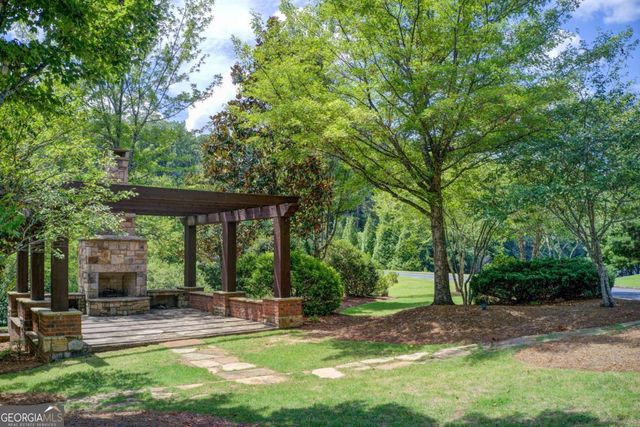 3869 Teesdale Court, Sandy Springs, GA 30350