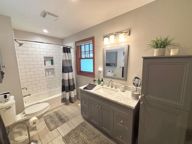 1530 13th AVENUE, Grafton, WI 53024