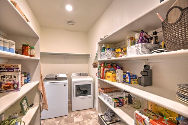 119 Lucky Texan Cove, Jarrell, TX 76537