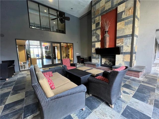 1801 E Katella 2029, Anaheim, CA 92805