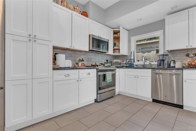 120 Clinton Avenue 1, Nyack, NY 10960