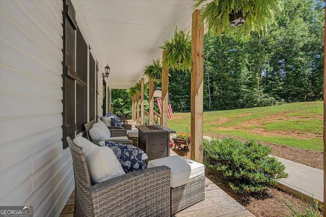 1381 Star Point Road, Carrollton, GA 30116