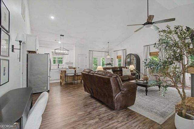 1381 Star Point Road, Carrollton, GA 30116