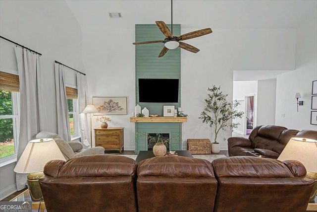 1381 Star Point Road, Carrollton, GA 30116