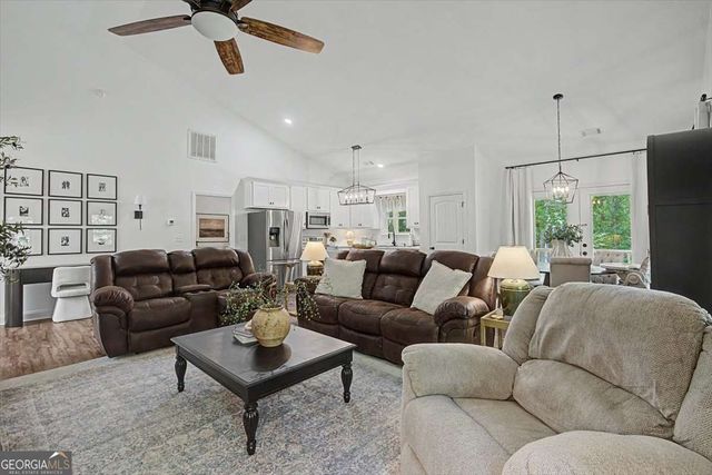1381 Star Point Road, Carrollton, GA 30116