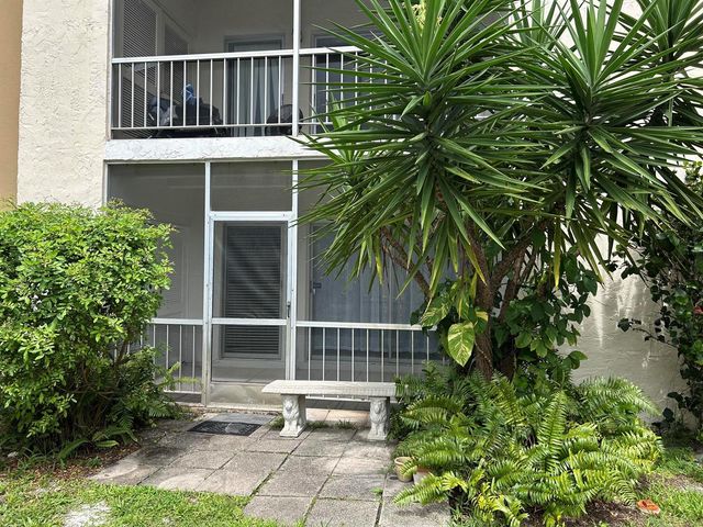 620 NW 13th Street 15, Boca Raton, FL 33486
