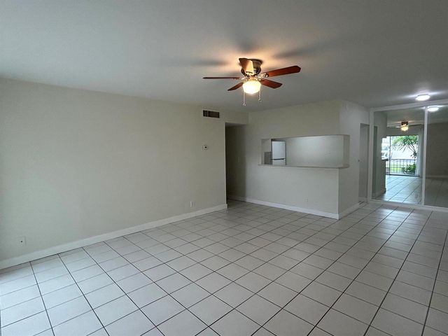 620 NW 13th Street 15, Boca Raton, FL 33486