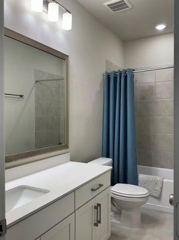 8409 Soaring Sky Lane, Houston, TX 77063