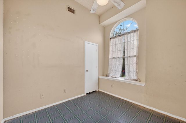 6217 Fairlane Drive, Arlington, TX 76001