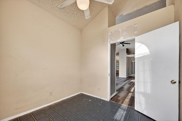 6217 Fairlane Drive, Arlington, TX 76001