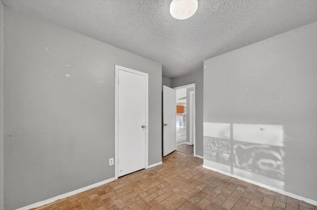 6217 Fairlane Drive, Arlington, TX 76001