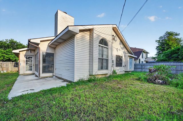 6217 Fairlane Drive, Arlington, TX 76001