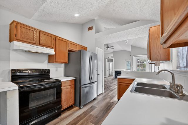 6217 Fairlane Drive, Arlington, TX 76001