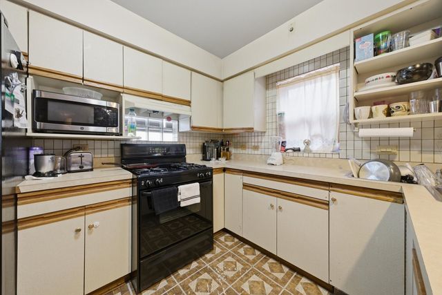 5433 S Homan Avenue, Chicago, IL 60632