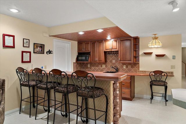 71370 Forest Eagle Lane, Niles, MI 49120
