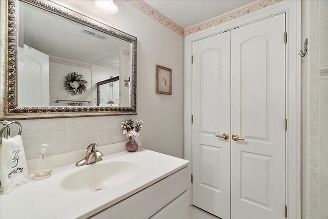 71370 Forest Eagle Lane, Niles, MI 49120