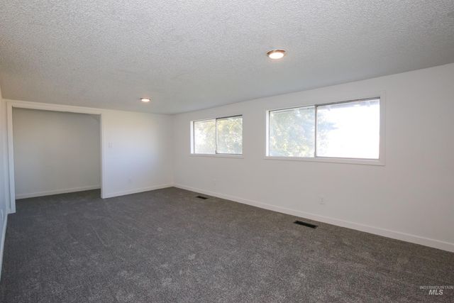 1817 Laurel Drive, Ontario, OR 97914