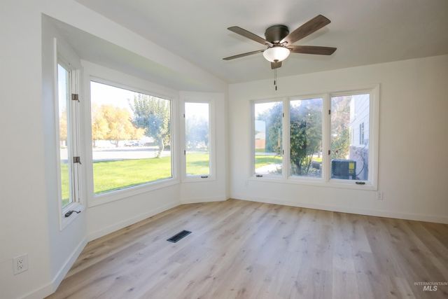1817 Laurel Drive, Ontario, OR 97914