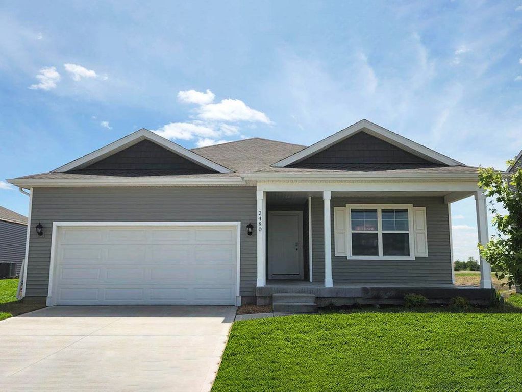 5524 143rd Street, Urbandale, IA 50111