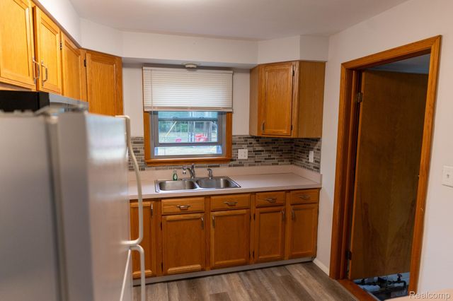 30446 Shiawassee Road, Farmington Hills, MI 48336