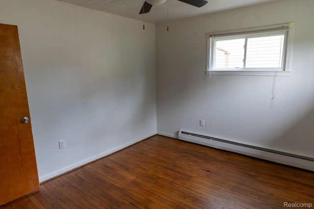 30446 Shiawassee Road, Farmington Hills, MI 48336