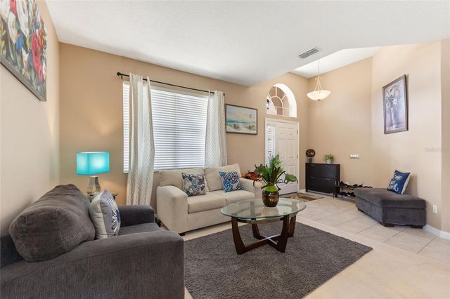 124 CHURCHILL PARK DRIVE, Davenport, FL 33897