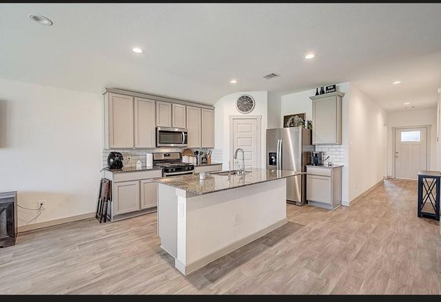 1246 Truckee River Drive, Rosharon, TX 77583