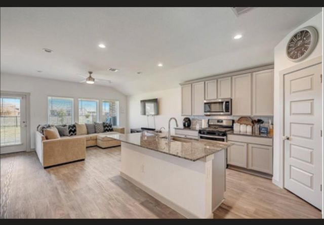 1246 Truckee River Drive, Rosharon, TX 77583