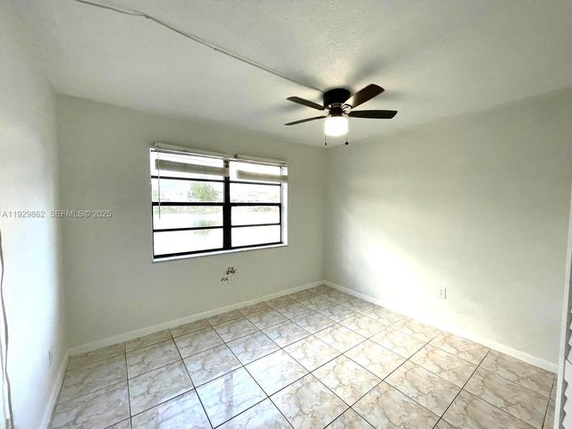 1335 W 68th St 106, Hialeah, FL 33014