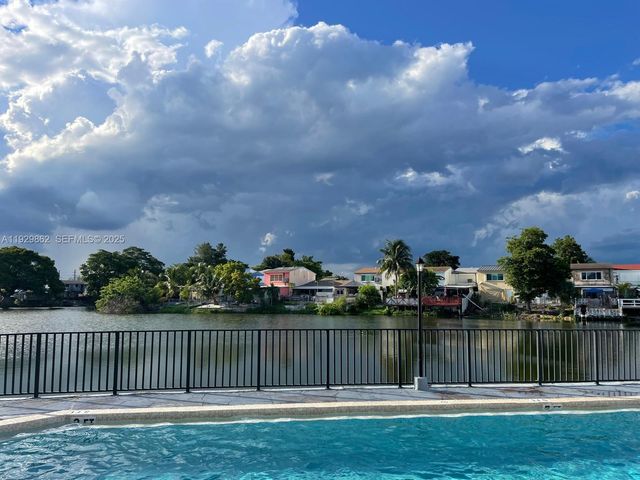 1335 W 68th St 106, Hialeah, FL 33014