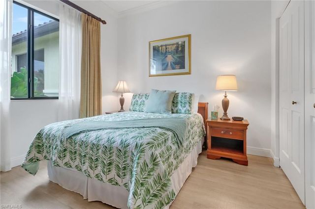 985 Sandpiper ST I204, Naples, FL 34102