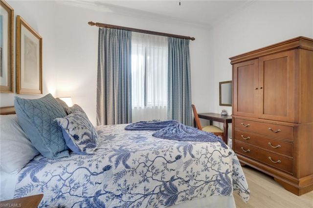 985 Sandpiper ST I204, Naples, FL 34102