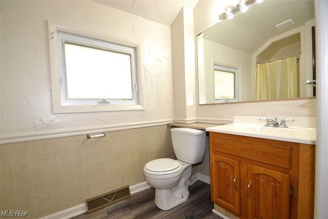 450 Allyn Street, Akron, OH 44304