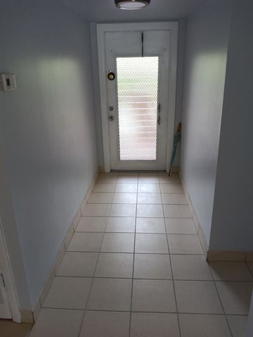 9861 Sunrise Lakes Blvd 307, Sunrise, FL 33322