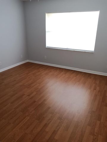 9861 Sunrise Lakes Blvd 307, Sunrise, FL 33322