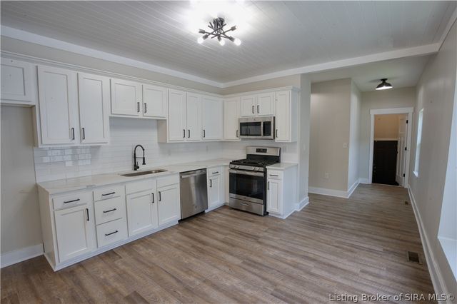 2215 Reno Avenue, New Albany, IN 47150
