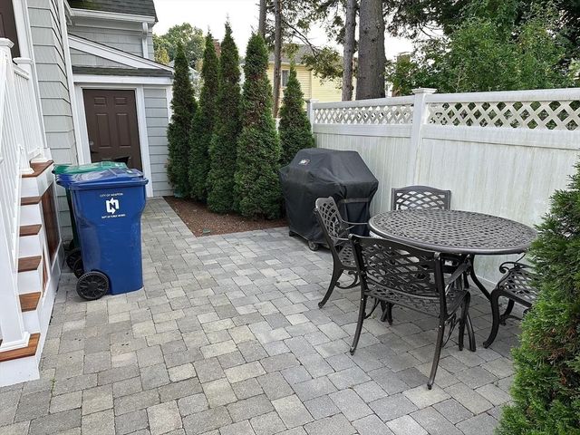 17 S Gate Park 17, Newton, MA 02465