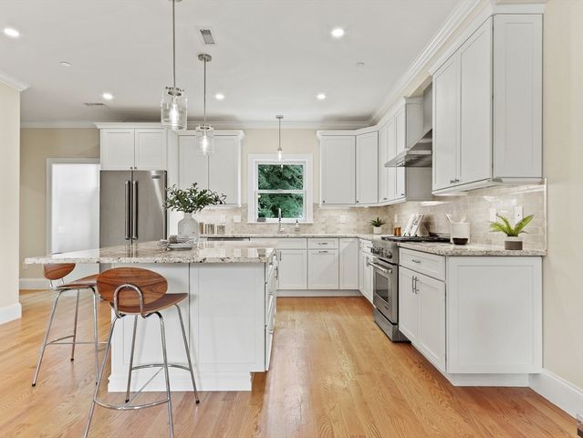 17 S Gate Park 17, Newton, MA 02465