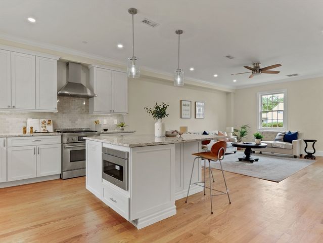 17 S Gate Park 17, Newton, MA 02465