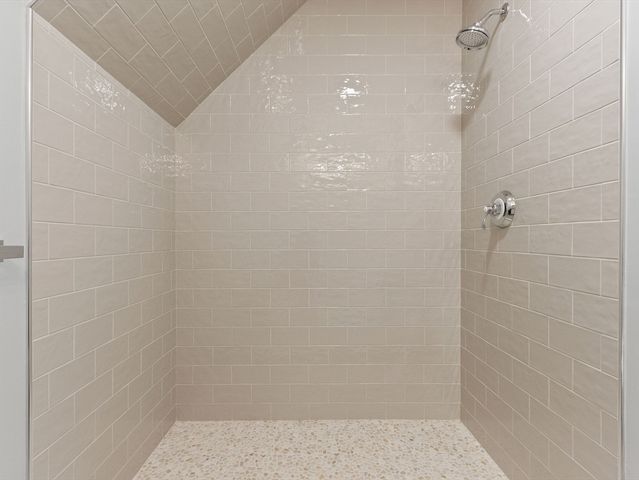 17 S Gate Park 17, Newton, MA 02465