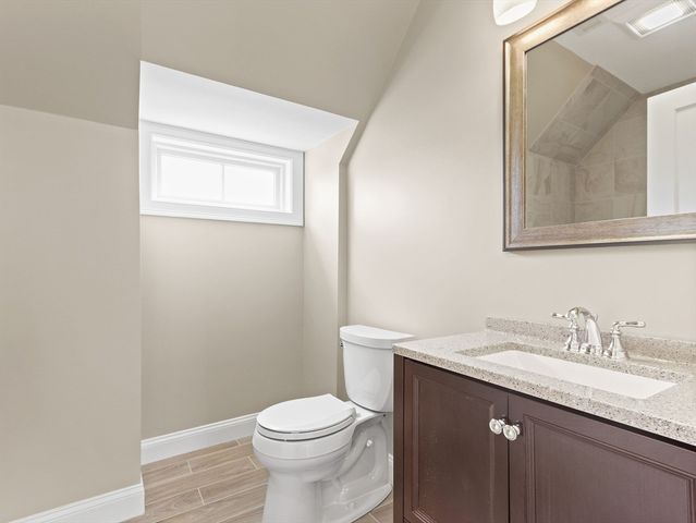 17 S Gate Park 17, Newton, MA 02465