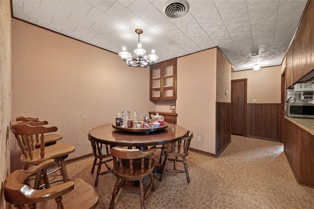 605 Julie Lane, Highlands, TX 77562