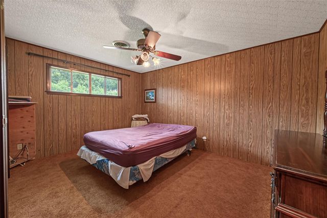 605 Julie Lane, Highlands, TX 77562