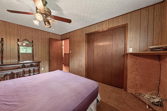 605 Julie Lane, Highlands, TX 77562
