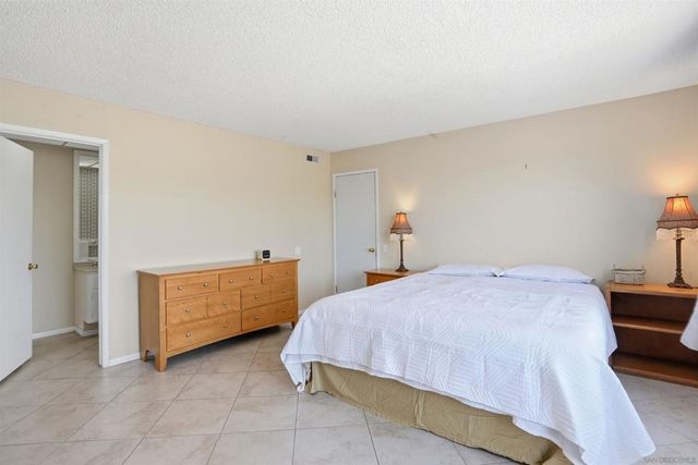 12485 Grandee Rd, San Diego, CA 92128