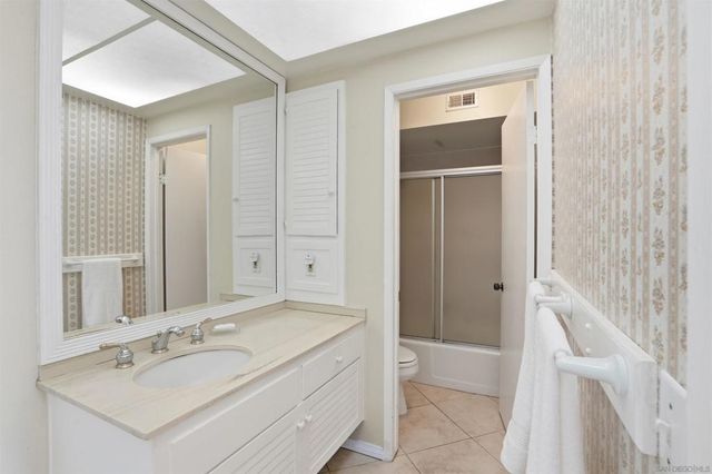 12485 Grandee Rd, San Diego, CA 92128