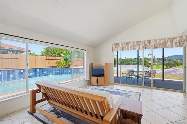 12485 Grandee Rd, San Diego, CA 92128