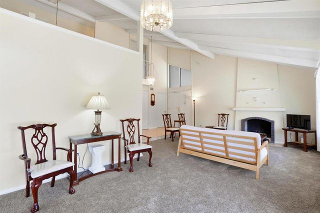 12485 Grandee Rd, San Diego, CA 92128